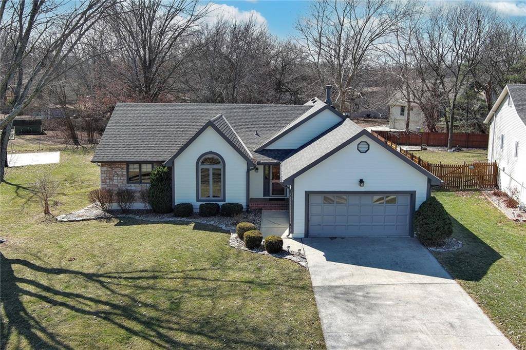 Lee's Summit, MO 64082,3824 SW Windemere DR