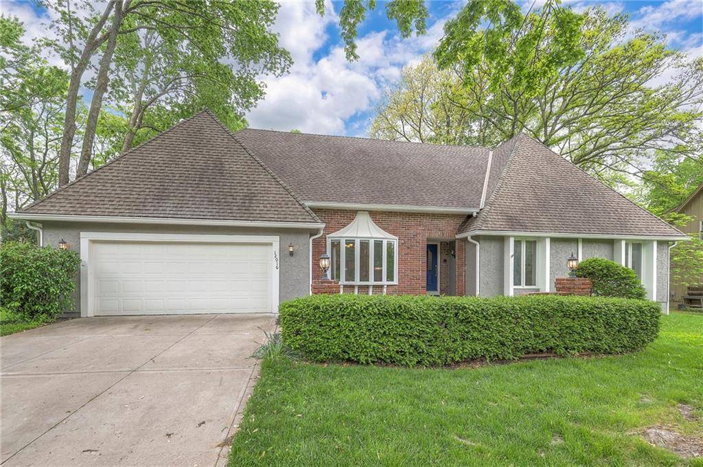 Overland Park, KS 66213,12016 BALLENTINE ST