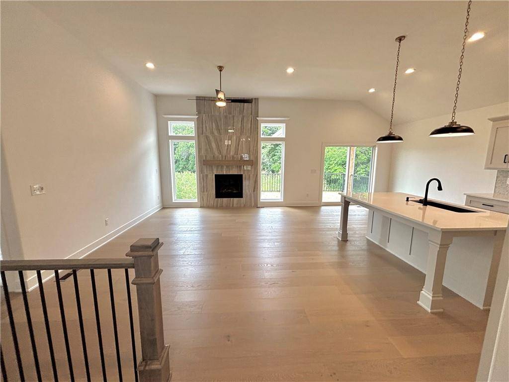 Oak Grove, MO 64075,1211 NW 4th ST