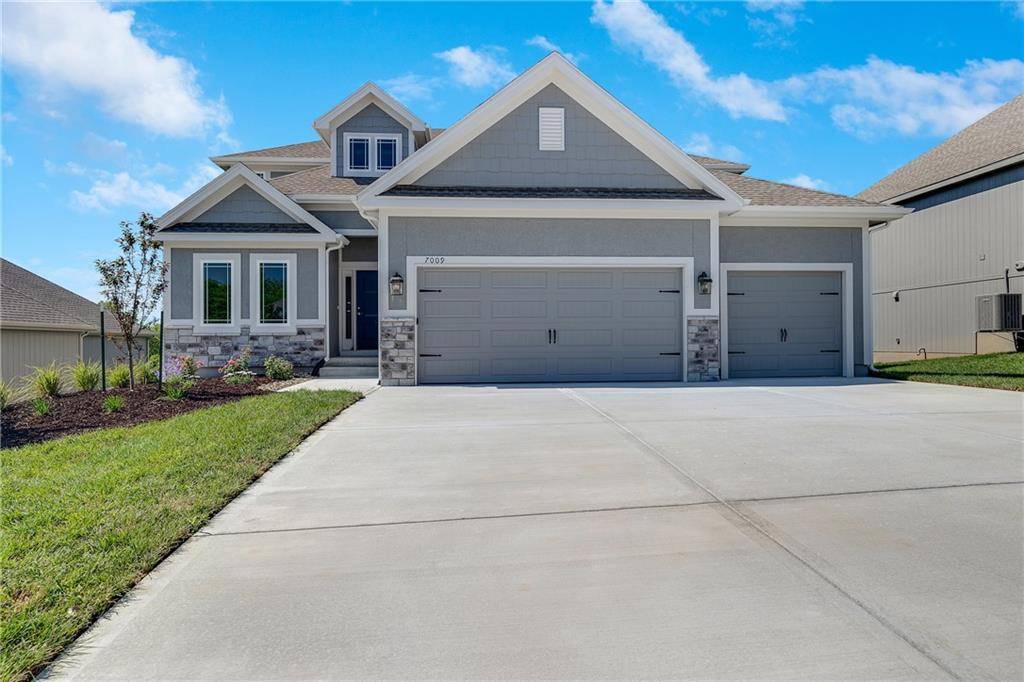 Kansas City, MO 64156,7009 NE 103rd ST
