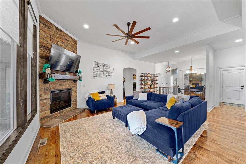 Shawnee, KS 66226,6215 Roberts ST