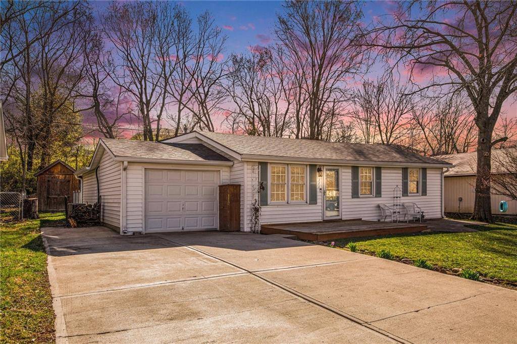 Excelsior Springs, MO 64024,323 Woods AVE