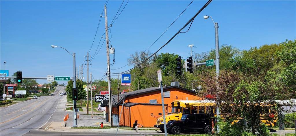 Independence, MO 64136,15010 US 40 HWY