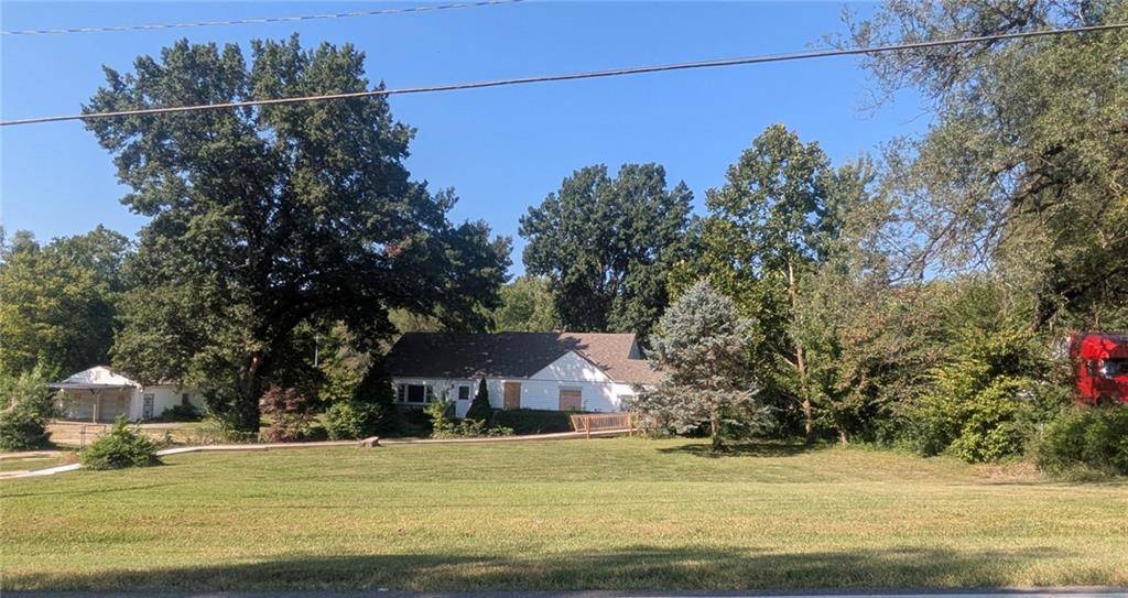 Kansas City, MO 64117,3834 NE Antioch RD