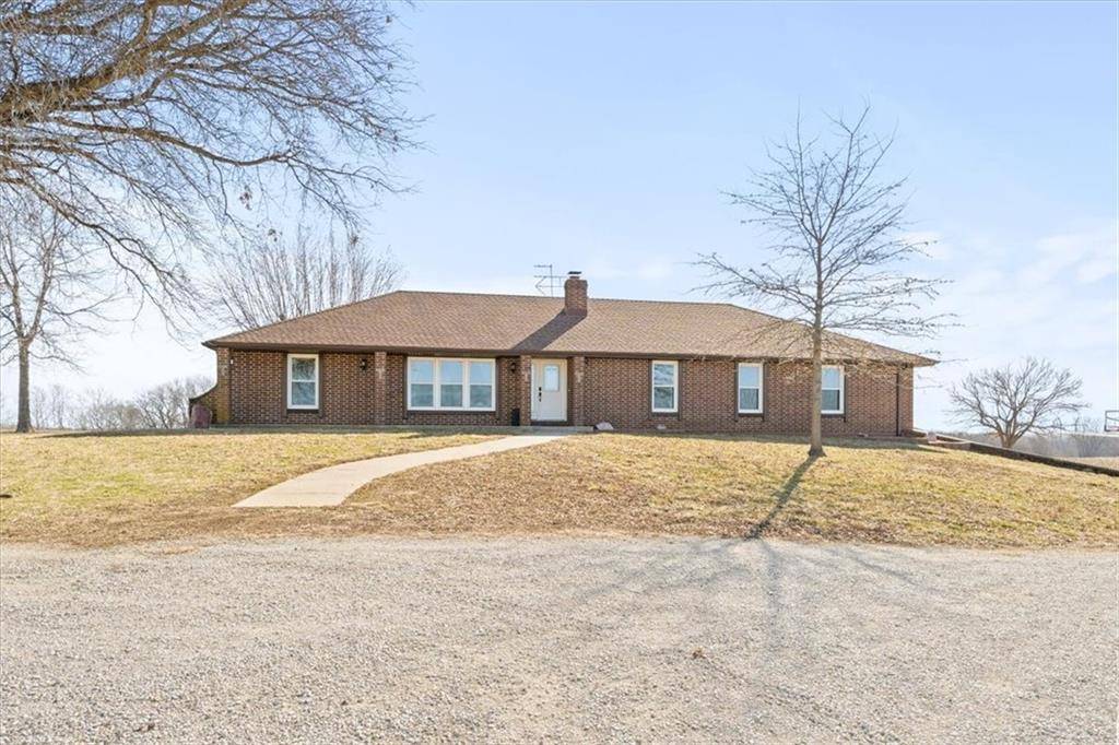Dearborn, MO 64439,23005 Highway EE N/A
