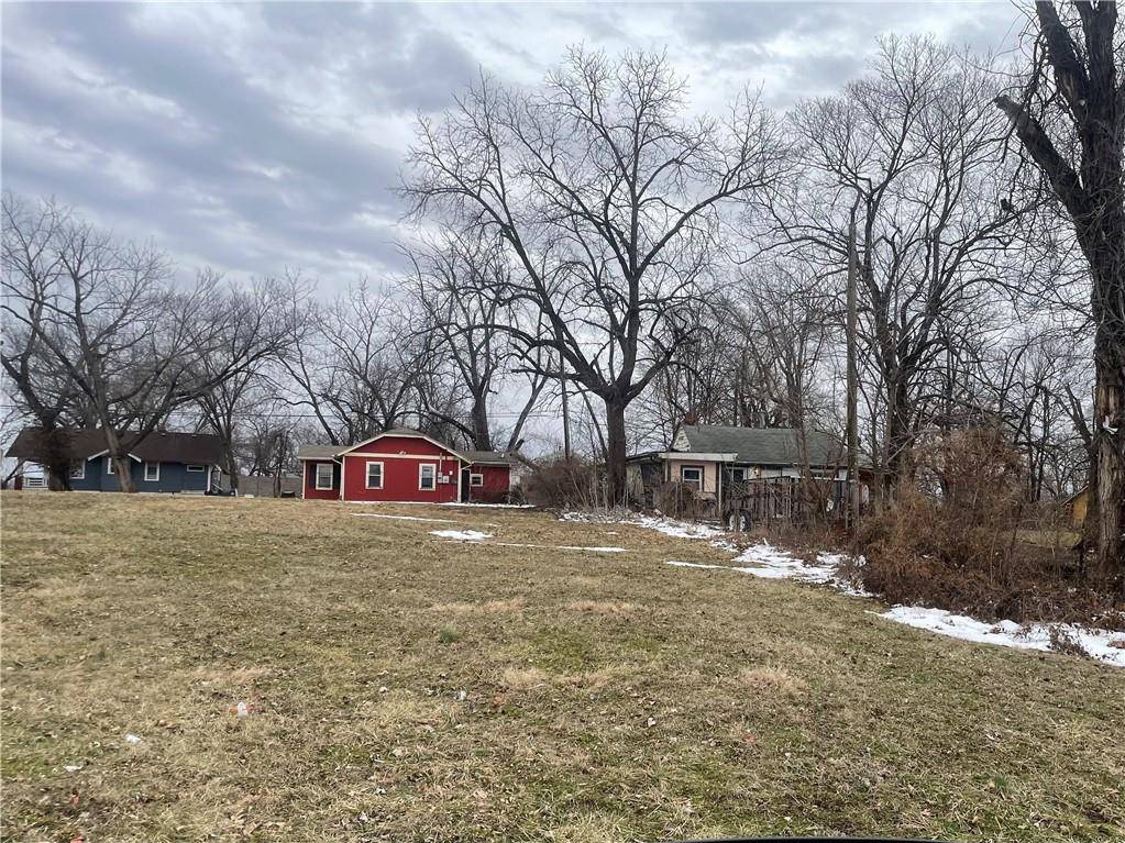 Kansas City, MO 64132,7315, 7319, 7321 Bellefontaine AVE