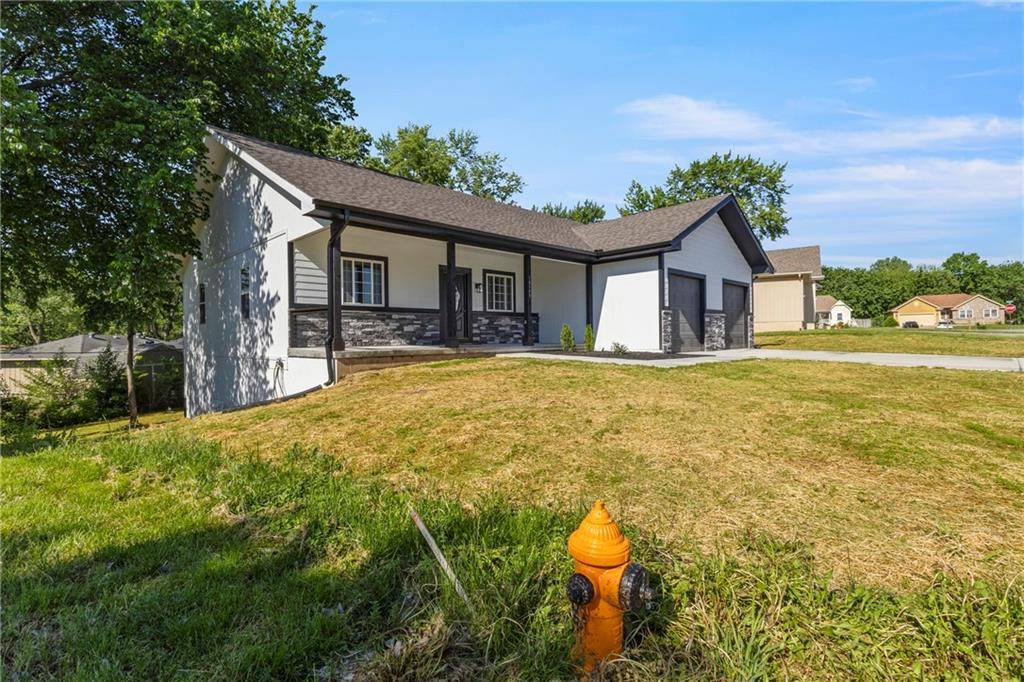 Independence, MO 64058,18503 Hartford CT