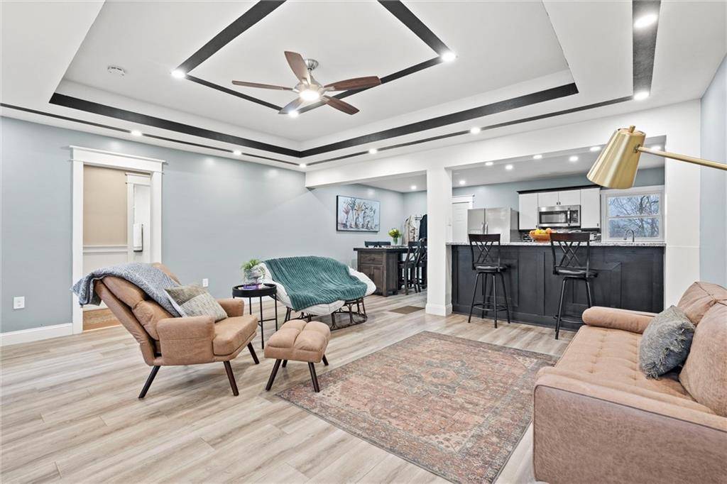 Topeka, KS 66615,1807 Broadview DR