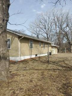 Lacygne, KS 66040,601 E Swan ST