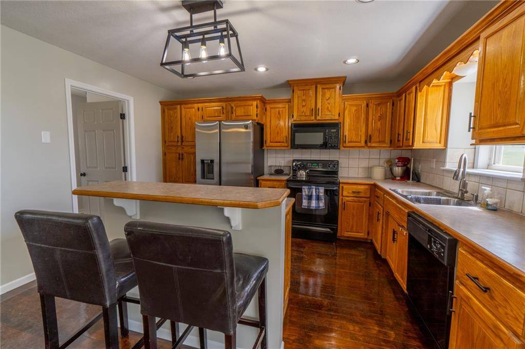 Cameron, MO 64429,8989 NE 341st ST