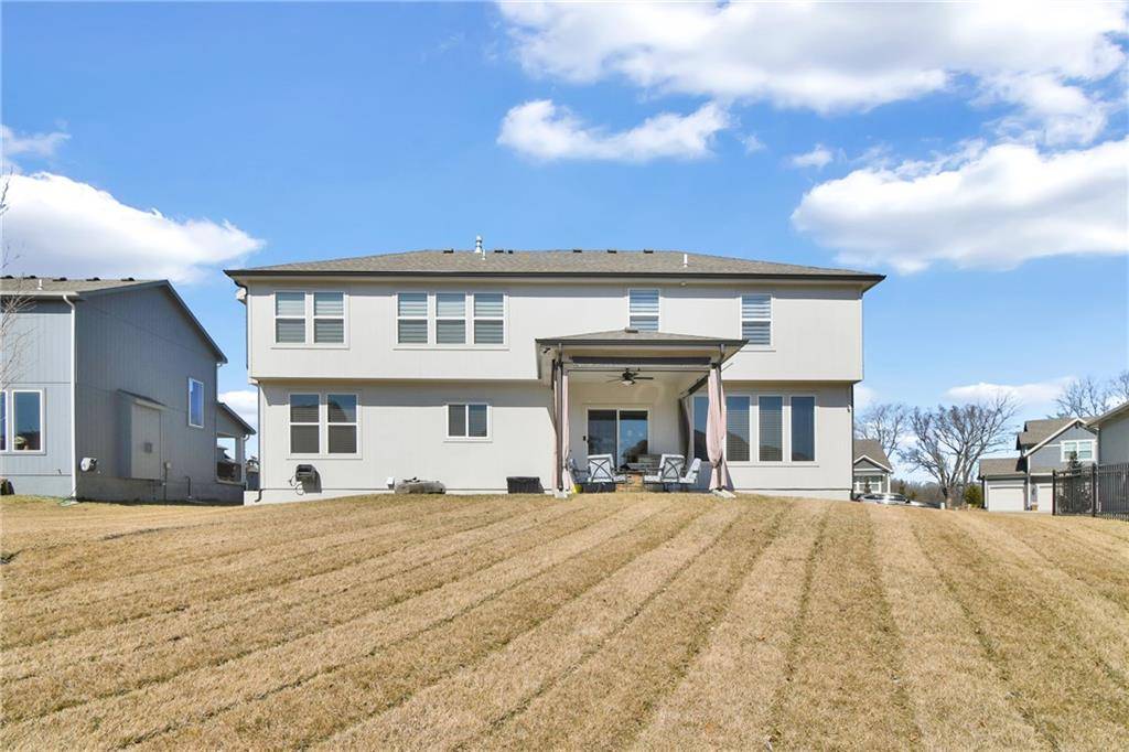Lee's Summit, MO 64064,132 SE Riley ST