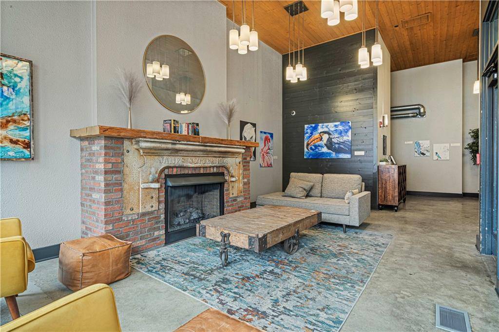 Kansas City, MO 64108,1535 Walnut ST #106