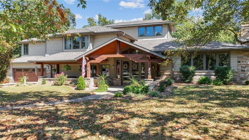 Nevada, MO 64772,146 Country Club DR