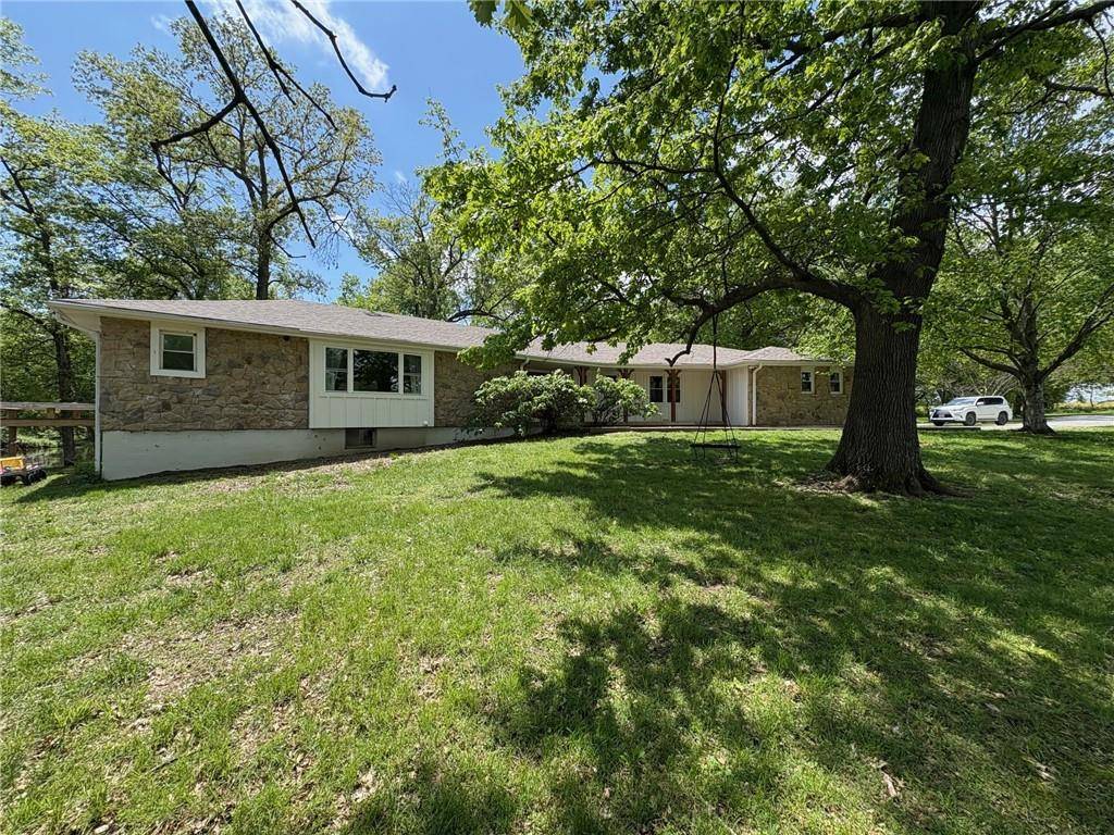 Clinton, MO 64735,350 NW 71P RD