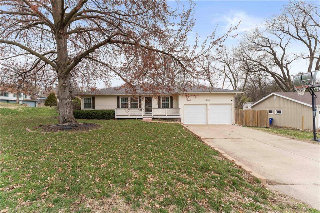 Overland Park, KS 66212,8501 Walmer ST