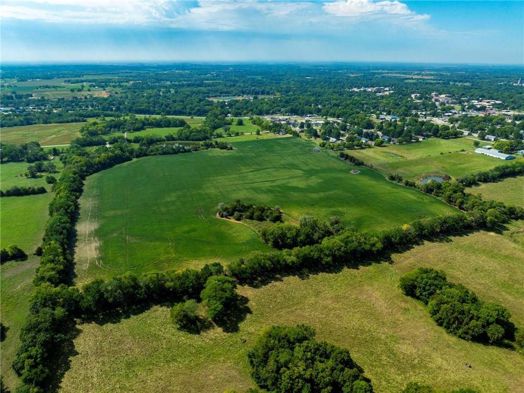 Baldwin City, KS 66006,1752 N 300th RD