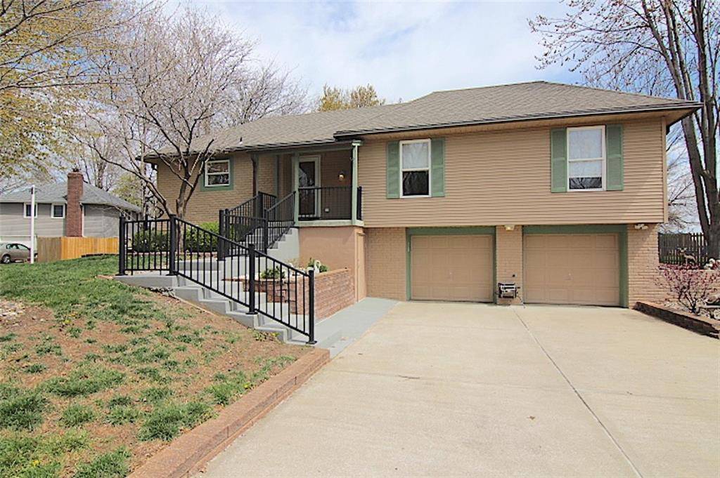 Raymore, MO 64083,225 N Woodson DR