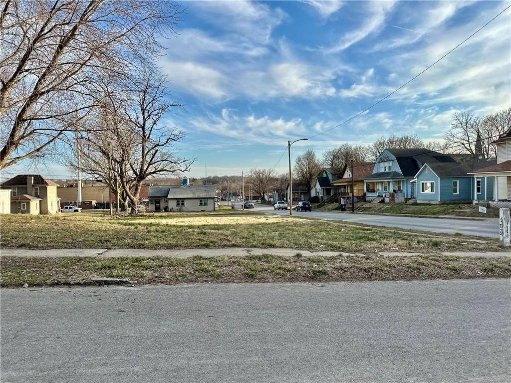St Joseph, MO 64501,2202 Sylvanie ST