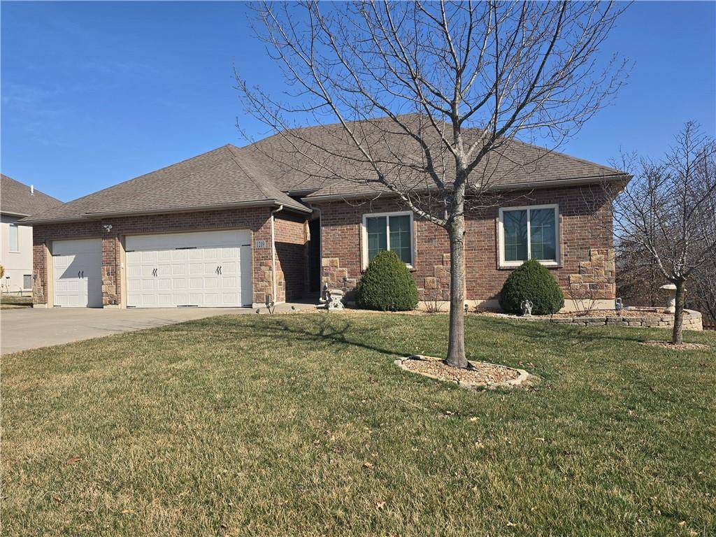 Warrensburg, MO 64093,1219 Holland SQ