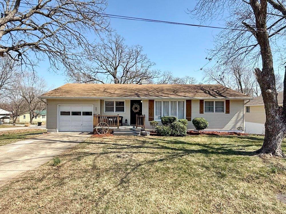 El Dorado Springs, MO 64744,901 S Cedar ST