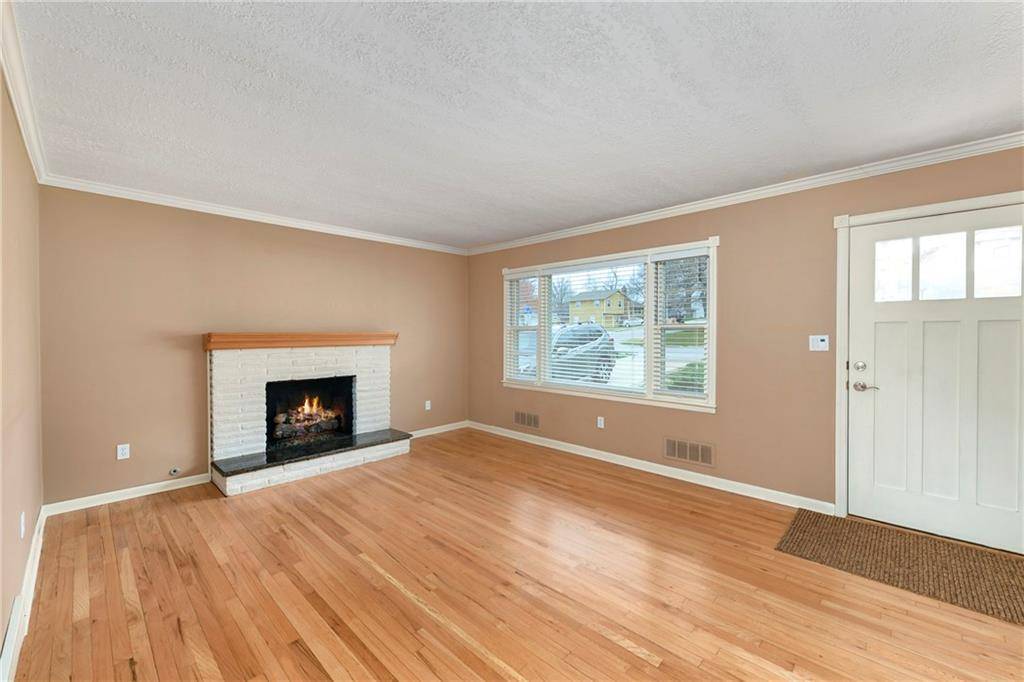 Merriam, KS 66204,8821 W 70th ST