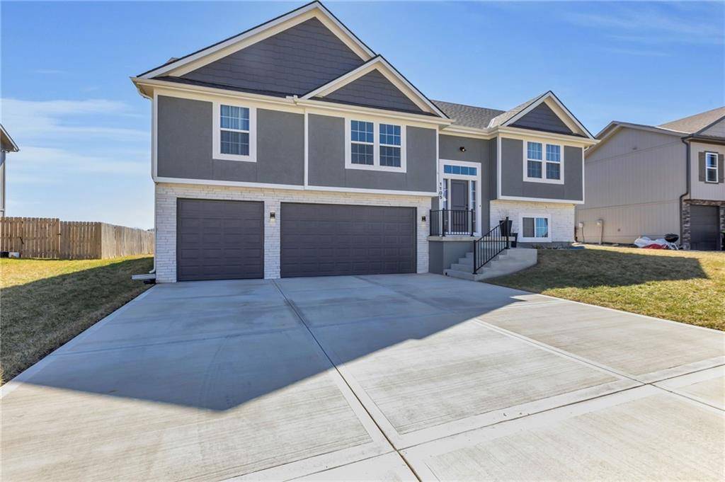 Oak Grove, MO 64075,1105 NW 3rd ST