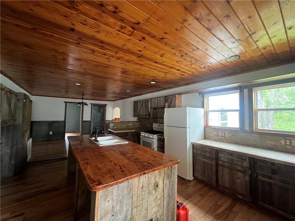 Nevada, MO 64772,1516 E Locust ST