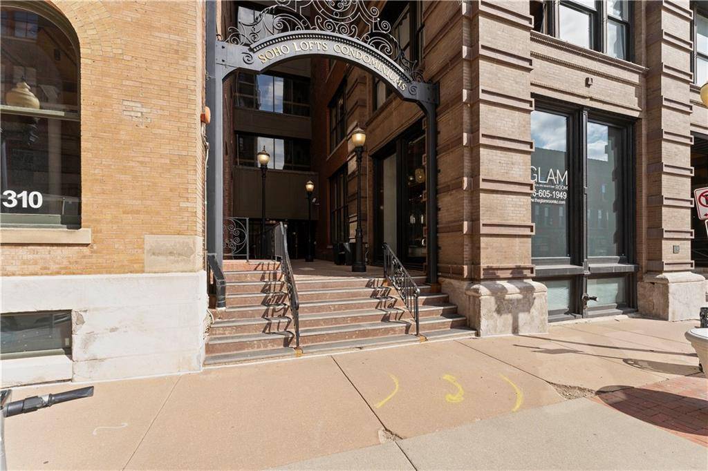 Kansas City, MO 64105,308 W 8th ST #505