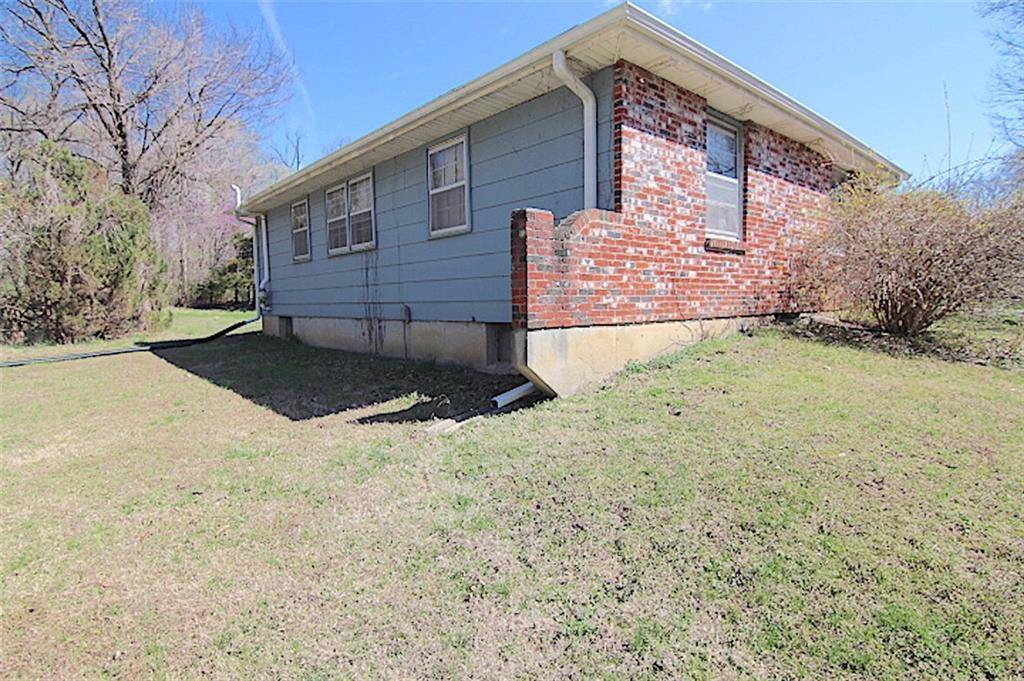 Peculiar, MO 64078,866 Kendall RD
