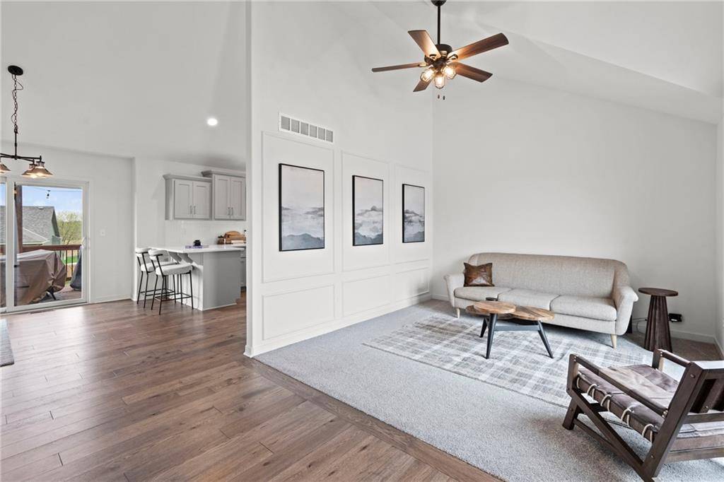 Dearborn, MO 64439,104 Wagers CIR