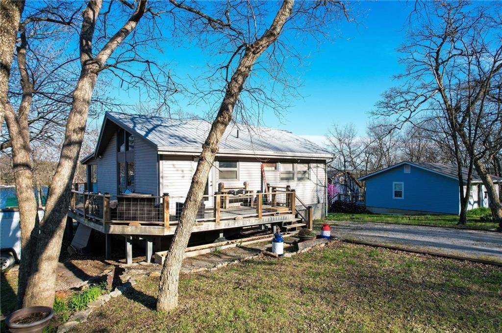 Lacygne, KS 66040,561 & 557 Lakeside DR