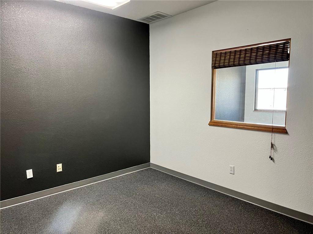 Fort Scott, KS 66701,302 E 23rd ST