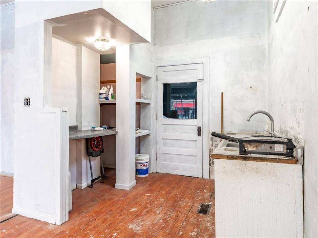 St Joseph, MO 64507,3002 Lafayette ST