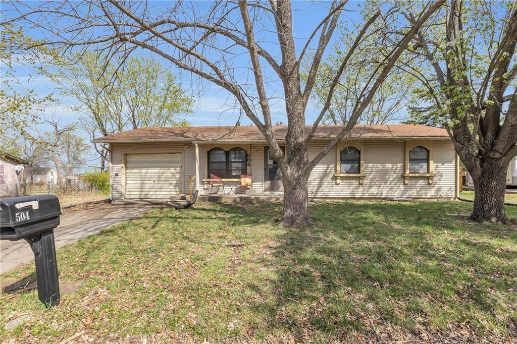 Garnett, KS 66032,504 N Ash ST