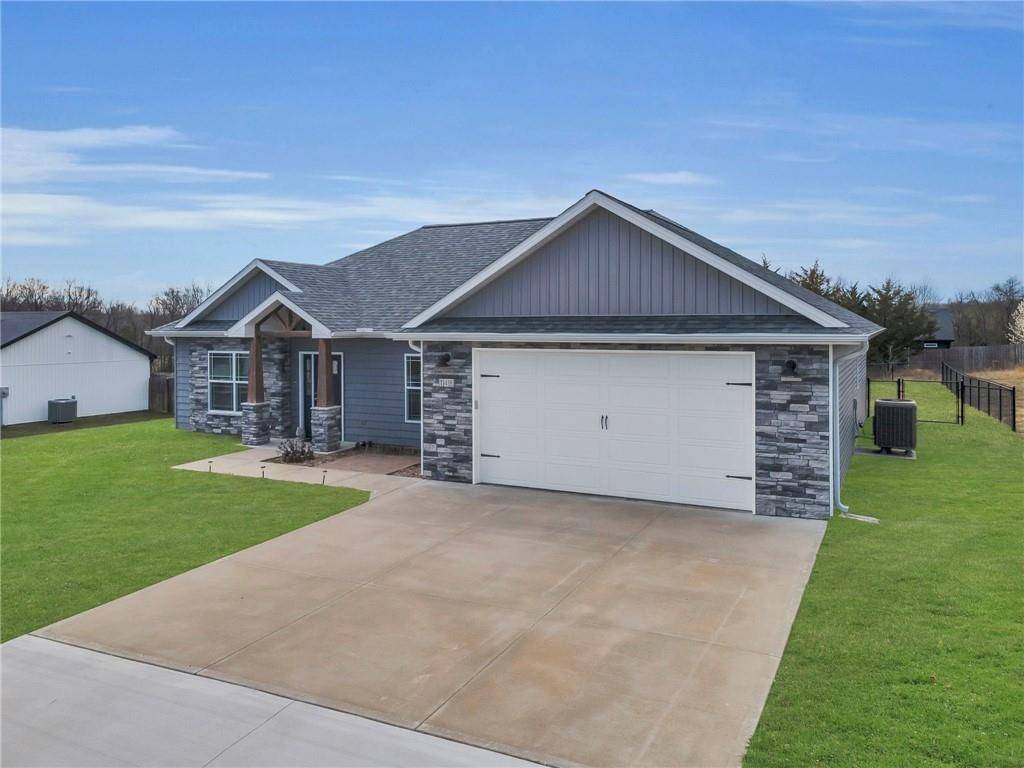 Warrensburg, MO 64093,148 SE 215 ST