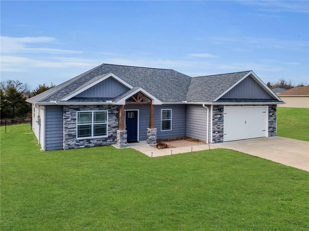 Warrensburg, MO 64093,148 SE 215 ST