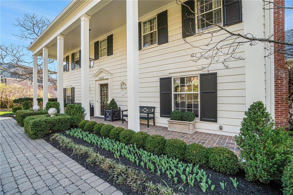 Mission Hills, KS 66208,5830 Mission DR