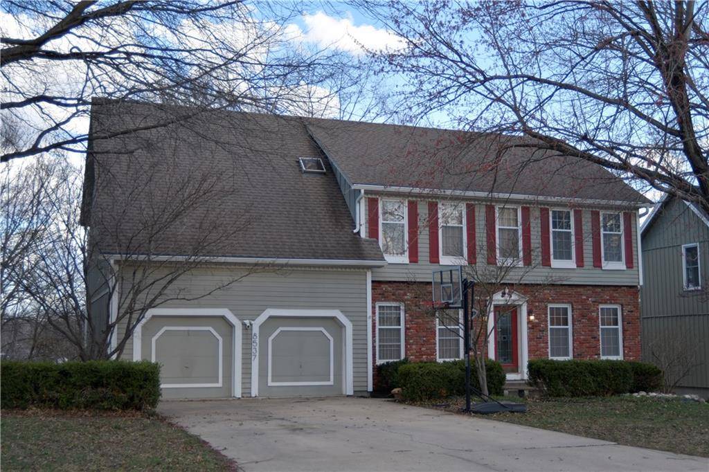 Lenexa, KS 66215,8537 Greenwood LN