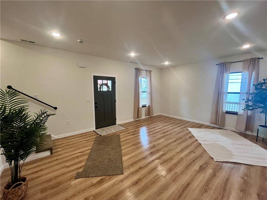 Ottawa, KS 66067,207 S Cedar ST