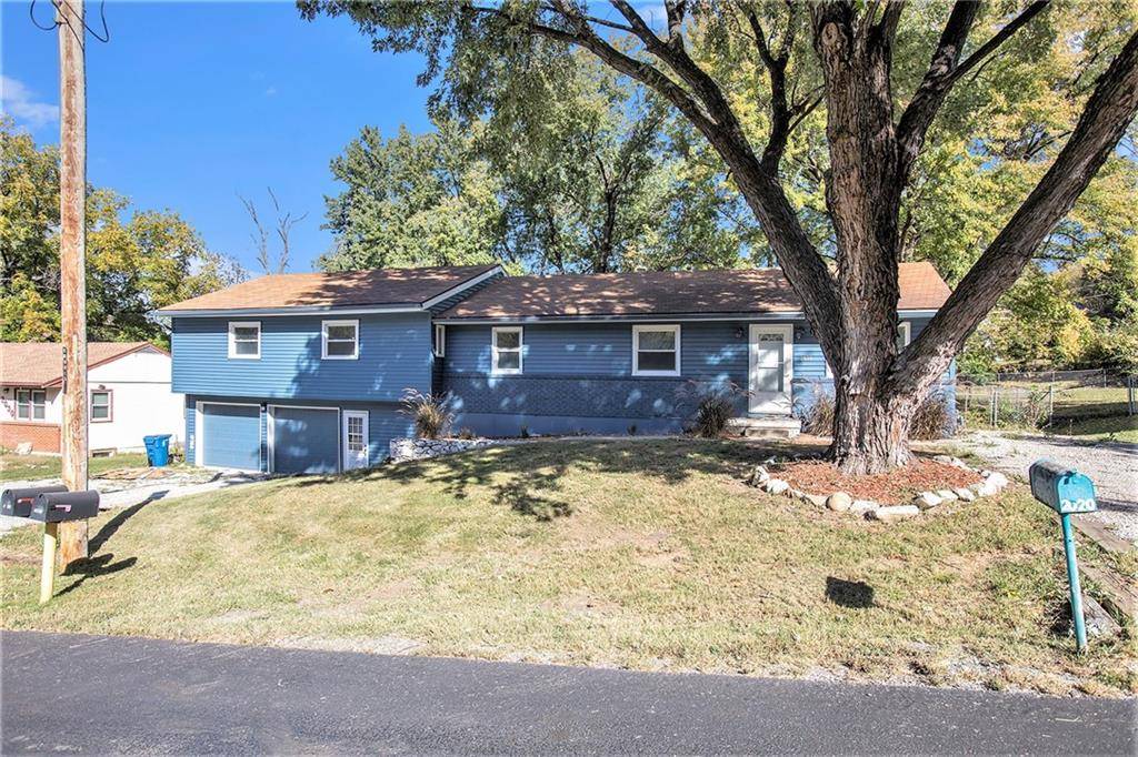 Northmoor, MO 64151,2020 NW 50th ST