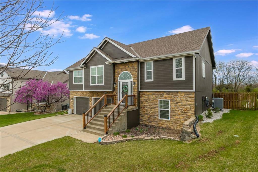 Kansas City, MO 64155,1009 NW 91st TER