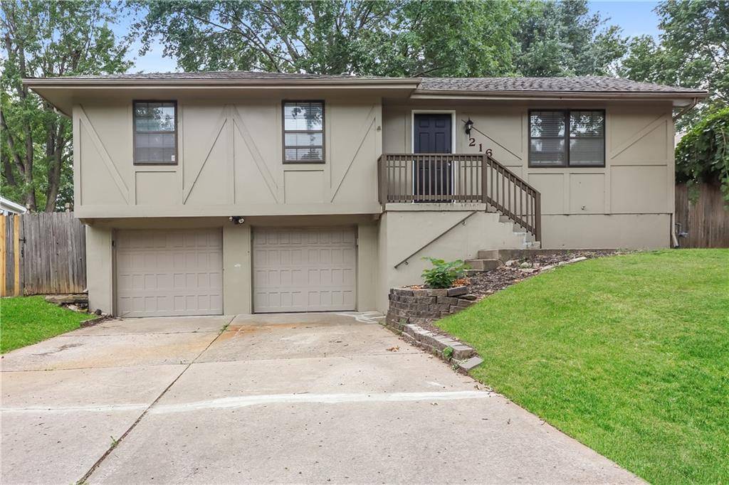Blue Springs, MO 64014,216 SW Richwood LN