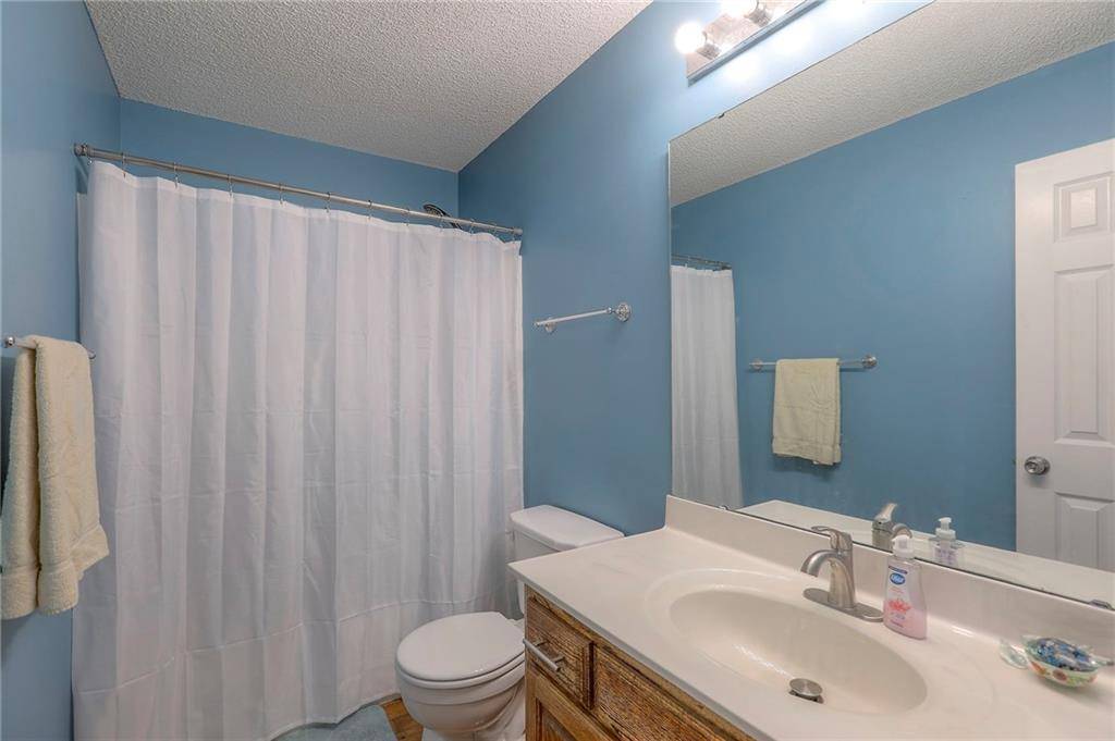 Grain Valley, MO 64029,802 SW Crestview CT