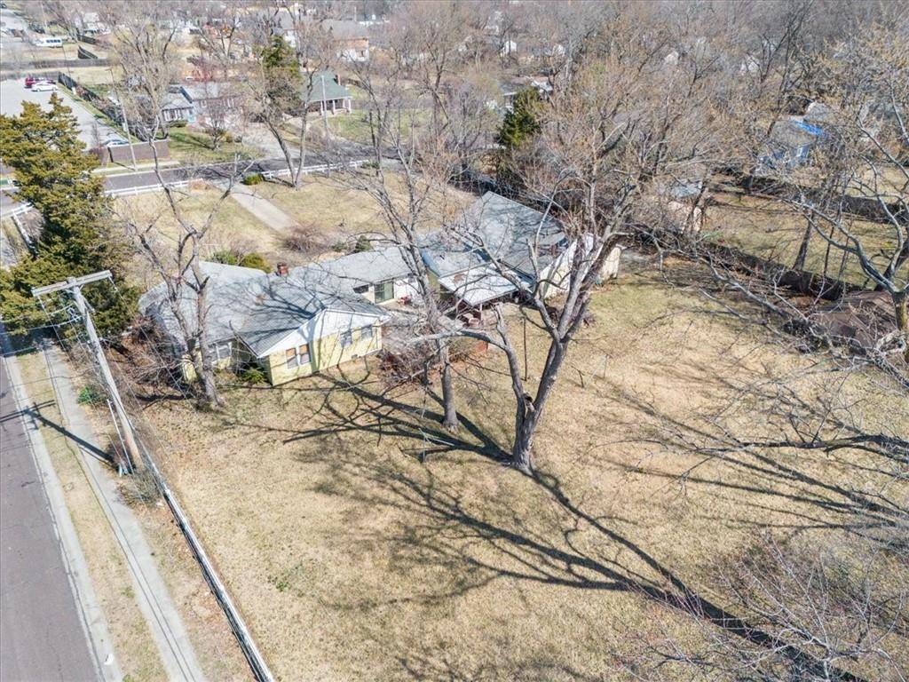 Overland Park, KS 66204,6909 W 82nd ST