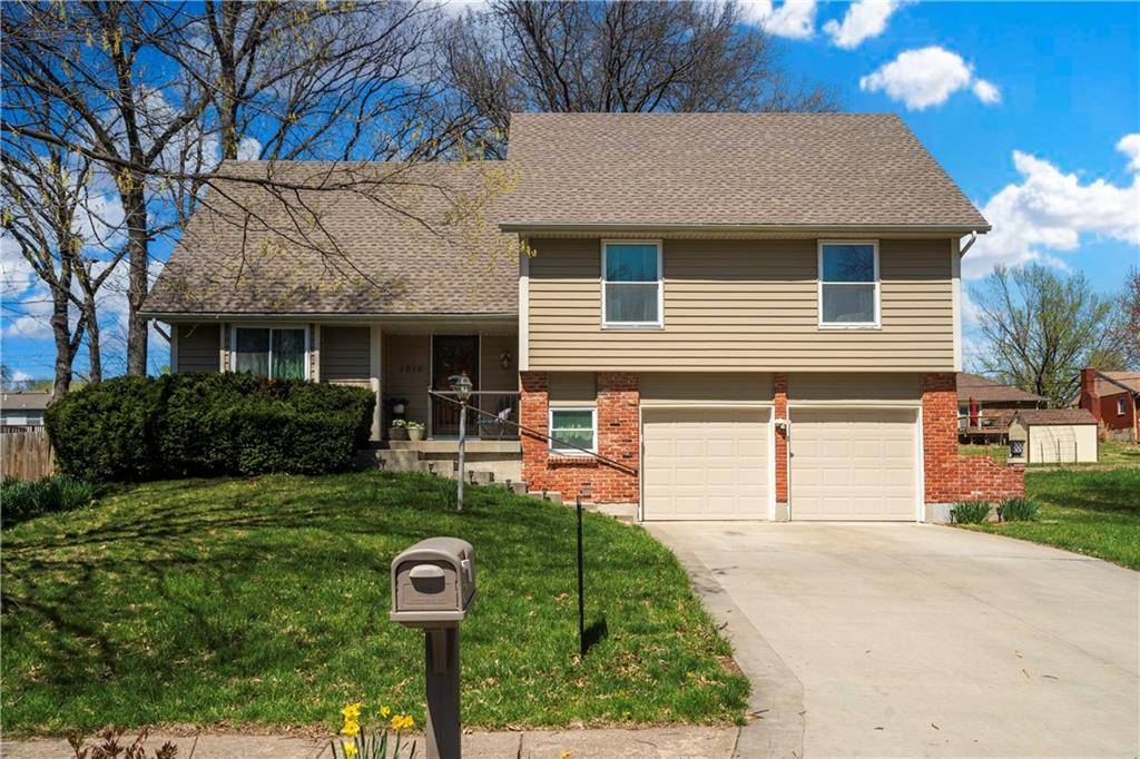 Gladstone, MO 64118,1216 NE 74TH TER