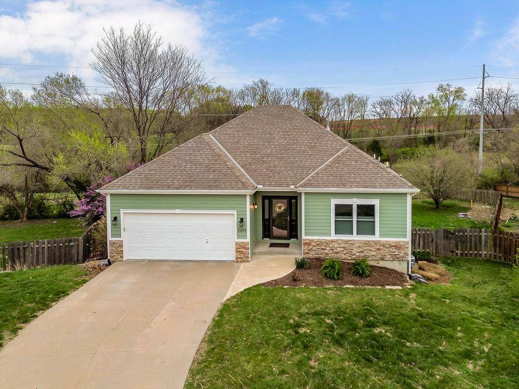 Lawrence, KS 66044,2206 Gennessee CT