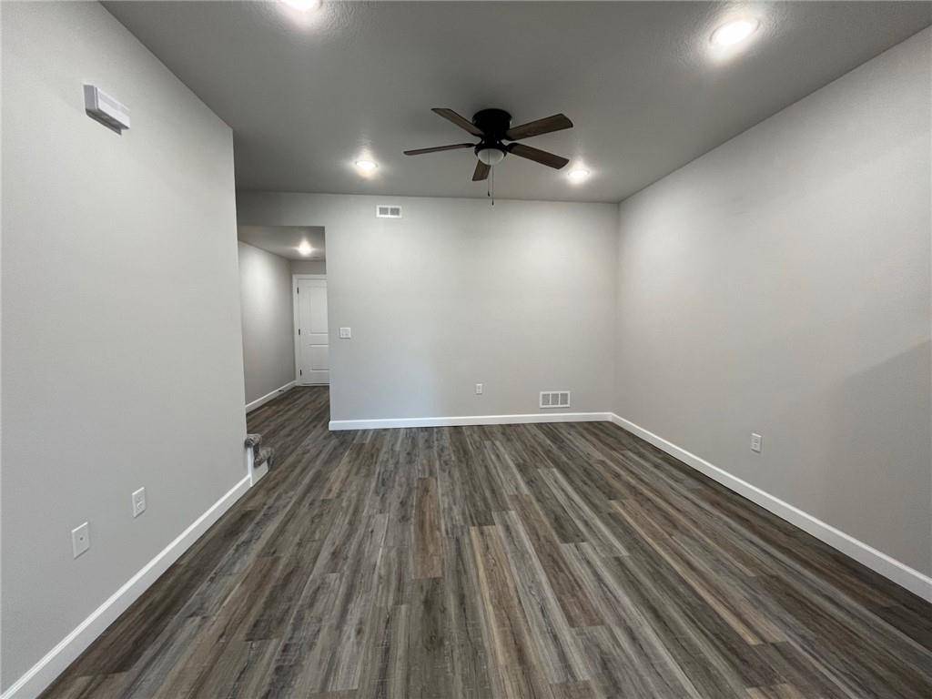 Warrensburg, MO 64093,77 B SE 351 RD