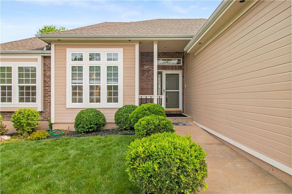 Blue Springs, MO 64014,513 NE Hans DR