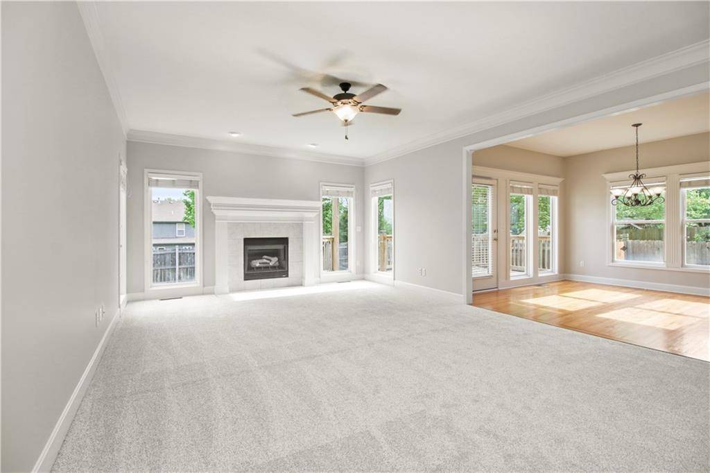 Blue Springs, MO 64014,513 NE Hans DR