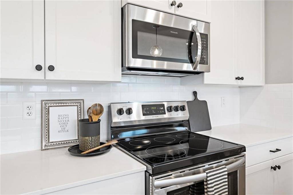 Blue Springs, MO 64064,8761 SW Brickell DR